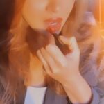 Aashka Goradia Instagram – Can’t get over my Super Natural Tinted Lip Oil’ 
Simple – so simple 
@reneeofficial