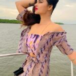Aashka Goradia Instagram - Passion is irreplaceable. Either you have always had it, developed it or you have never tasted it. There is nothing in between. Nothing. #musing #midwaters . . . . . #goa #waters #yacht #evenings #love 📸 @ibrentgoble