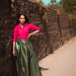 Aasiya Kazi Instagram - BTS P.s:- The struggle behind keeping my eyes wide open facing the sun 🌞🙇🏻‍♀️
