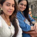 Aasiya Kazi Instagram - Thank you for the surprise & for making my day better ❤️😘❤️