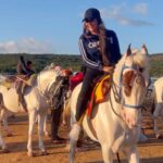 Aasiya Kazi Instagram - Watch till the end #horse #horseriding #holiday #happy #love