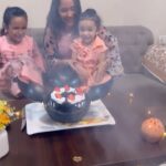 Aasiya Kazi Instagram - Out of all the 364 days of insane life this day is meant to keep aside evrything and make one feel special and that’s what exactly happened ❤️ Loved ones around,Some gifts & lots of love & blessings 😇💞 Cake:- @anamsflakeandbake #bday #birthday #cake #happy #love