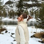 Aditi Bhatia Instagram - almost slipped into the lake at the back 🥶 Prineville, Oregon