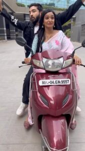 Aishwarya Khare Instagram - Thank you for the HELP 🤣🤣🤣

#reels #funnyreels