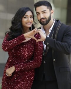 Aishwarya Khare Instagram - Happy Valentines Day from #rishmi to you’ll ❤️❤️ 

#bhagyalakshmi