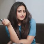 Aishwarya Sharma Bhatt Instagram - Jersey he toh hai jo har fan ko complete karti hai. Maine toh apni jersey le li hai from @mplsports . Aap kiska wait kar rahe ho? Jaaye aur le aaye, aur saath mein apni India team ko support kare kyuki yehi hai #HarFanKiJersey #MPLSports #AllNewT20Jersey #IndianCricketTeam #teamindia
