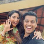 Aishwarya Sharma Bhatt Instagram - Goofballs 🤪🤣 #picturesoftheday #couplegoals #aishwaryasharma #neilbhatt #bts #ghumhaikisikeypyaarmeiin #stayhappy