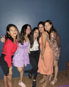 Alice Kaushik Instagram - It was a happy happy birthday. What a night. Nothing but love in the air. I love each and every person who made it possible. Thank you. You are all rockstars.
❤️❤️❤️❤️❤️❤️❤️

Location : @mannrangi couldn’t have found a better vibe for my birthday. You guys were lovely ❤️💖