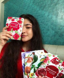 Ananya Agarwal Instagram - Quarantine Self care✨
just tried these wonderful face masks from @mondsubindia leave my dry skin insanely hydrated and super soft❤️✨