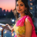Aneri Vajani Instagram - Let Your Soul Glow 💫🌸 Outfit :- @jiyabyveerdesignstudio Jewllery:- @sonisapphire Makeup :- @kavitaparmar_makeup_hair Hair :- @sunny_hairr Styled by :- @priyavajani #anerivajani #indowestern #goodvibes #happiness #happyfriday #explore #indianwedding #dressup #outfitoftheday