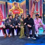 Aneri Vajani Instagram - About last night at the Grand finale of Khatro ke khiladi with the team of #Cirkus2022 had the best time !! Thankyou @itsrohitshetty ♥️ #anerivajani #khatronkekhiladi12 #rohitshetty #ranveersingh #cirkus2022 #cirkus #grandfinale #colors #sanjaymishra #kkk12