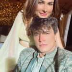Aneri Vajani Instagram - How far are you willing to go for love? #AashiqHoon is OUT NOW! Link in bio! #ZeeMusicOriginals #anerivajani #mohsinkhan @khan_mohsinkhan @vajanianeri @iamrajbarman @theraeesmusic @dezainkhan @samkhanartist_ @vikkinagar2020 @ranju.v @anuragbedii @zeemusiccompany