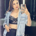 Anjum Fakih Instagram - In case you are wondering what am wearing 👇🏼 Denim Jacket : Zara Bustier Bra : Marks & Spencer’s (Autograph collection) Jeans : Levi’s . Swipe left to see how happy and blessed I am to have y’all 🫶🏼🫶🏼🫶🏼