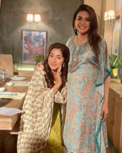 Anjum Fakih Instagram - Priya and Maitri ❤️
#badeacchelagtehain2