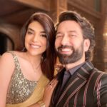 Anjum Fakih Instagram – @nakuulmehta you promised me that you will suggest a good caption for this post & then you got busy ! Jeeju ho to aise 🤪🤗 
#badeacchelagtehain2 #ramjeeju #maitri