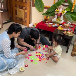 Ankita Bhargava Patel Instagram - Cos Festivals are all about TOGETHERNESS 👨‍👩‍👧