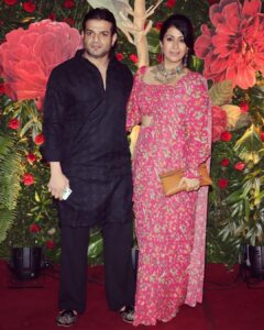 Ankita Bhargava Patel Instagram - 🌺

#aboutlastnight