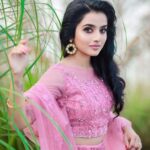 Ann Sheetal Instagram - 🌸 Picture courtesy: @eventuraweddingevents @ameensabil Outfit : @paris_de_boutique Hair and makeup : @vikramanvijitha Location :@ragamayamunnar #ThanksbetomyGod #PraisebetomyGod #Blessed #ootd #lehenga #instagood #fashion #bridesofindia #fashionblogger Ragamaya Resort and Spa