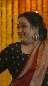 Aparajita Auddy Instagram - তোমার মতই হাসিখুশির হোক আজকের এই special দিন...
Happy birthday @adhyaaparajita! ❤️🎉

#HappyBirthday #AparajitaAdhya