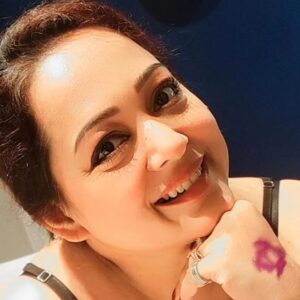Aparajita Auddy Instagram - তুমি আচমকা মেঘ, 
বুকের ভেতর ওলোটপালোট, 
তুমি জোনাক জ্বালাও, 
এবার সাঁঝের গল্প হোক