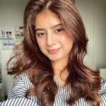 Arishfa Khan Instagram - You become what you believe, so believe in yourself.🤍🫶🏻🖤 #selfie #newhaircolor #nofilter