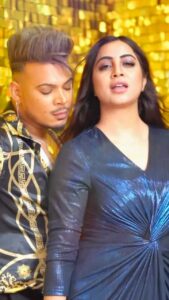 Arshi Khan Instagram - Ankh se kabhi jaane bhi nahi denge 😜😜😜😜 #arshi #arshikhan #reels #reelsinstagram #reelsvideo #reelitfeelit #reelsindia @eshanmasihchrist