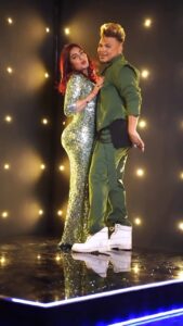 Arshi Khan Instagram - Ab dil naa lage dilbar 🫠🤪 @eshanmasihchrist  #arshi #arshikhan #reels #reelsinstagram #reelsvideo #reelitfeelit #eshan @therealkarismakapoor