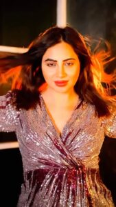 Arshi Khan Instagram - IN YOUR LIFE,ONLY DECISIONS ARE THE CORRECT ANSWER. #arshi #arshikhan #reels #reelsinstagram #reelsvideo #reelsindia #reelitfeelit