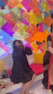Arti Singh Instagram - Not telling the blessing ❤️let it happen first ❤️ @lokhandeankita @jainvick  my first makarsakranti celebration 😊