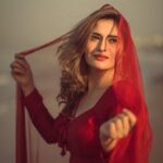 Arti Singh Instagram - Happy Valentine’s Day ❤️❤️❤️If ever in this universe I hv believed in something its love. It’s beautiful. I always say I’m love and I can’t wait to b tht love for someone and why not we all want to feel loved . And inshallah I know one day I wil b posting not alone picture . Happy Valentine’s Day . More love to people in love and singles I promise u are wiating only for the permanent one and forever one . It’s coming soon ❤️ Clicked by @deepak_das_photography Wearing one of my favourites @anjali_lilaria