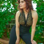 Arti Singh Instagram – Keep your back strong and head held high!! That’s your power!!
.
.
Hair and MUA: @tapsi_makeup
.
.
#ootdstyle #ootd #back #stylebuzz #fashion #stylefile #lookbook #stylish #photooftheday #instagood #instadaily #artisingh