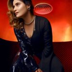 Arti Singh Instagram - Queen crowned in her curls ❤️ @artisingh5 . . . Shoot @fitlookmagazine Founder @mohit.kathuria1987 Wearing @meeamifashion Shot by @praveenbhat Make up @sweena_malhotra_mua Hair @rashidtheartist @sachinhairartistry Location @clingdelhi_ Stylist bati_handa