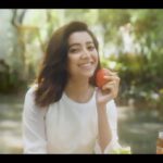 Asha Negi Instagram - #collaboration Happy to announce my association with the Saffola family as the face of Saffola honey! 🍯 Have you ever thought where does your Honey come from? New Saffola Honey Active is Made with Sundarban Forest Honey. It is naturally sweet, aromatic & fruity. Start your day with delicious spoon of New Saffola Honey Active. #SachhaHoneyAchhaHoney #Saffola Honey Active