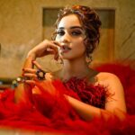 Ashi Singh Instagram - Presenting, My 1st Celebrity Guest and The 1st Look Of “MAGICAL MAKEOVERS” on The Very Beautiful:- @i_ashisinghh . Shoot Concept:- @nehaadhvikmahajan . 💄MUA , Hair & Styling :- @nehaadhvikmahajan . MakeUp :- @myglamm . 📸:- @knotsbyamp . . 👗Outfit:- @pankh_studio . 💍Jewellery:- @ambrusjewels @red_door_luxury . Location:- @courtyardmumbai . #makeup #ootd #nehaadhvikmahajan #makeupbyme💄 #nammakeovers #bride #to #be #bridal #look #bridalmakeupartist #destinationweddingmakeupartist #weddingmakeup #hair #hairstyling #nammakeovers #bollywood #television #makeupartist #mumbai #traveller #all #over #the #globe #bridesmaids