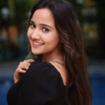 Ashi Singh Instagram - That feel good vibe ❤ . #ashisingh #goodvibe . Pc- @naturepaparazzo