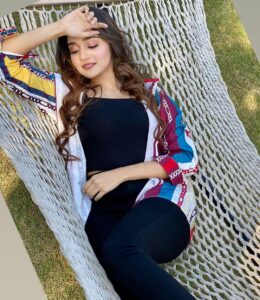 Ashi Singh Instagram - If you can’t yet do great thing, do small things in a great way 😉
.
#ashisingh #happiness