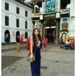 Avantika Khatri Instagram - Remembering my Visit on this Maha Shivratri 2022 to Pashupatinath Temple (World Heritage Site) - Kathmandu, Nepal 🇳🇵 eons ago with my Mommy Dearest ! ❤️ हर हर महादेव 🛕 . #AK #mahashivratri #mahashivratri2022 #peaceful #living #love #travel #temples #gold #silver #mom #gendaphool #pashupatinath #pashupatinathtemple #temple #kathmandu #nepal #happygirl #smileface #burningbright #indian #oceanbreeze #orchids #globetrotters #actress #filmmaker #producer #celebrity #avantikakhattrilatestpics #avantikakhattri @directors_visions @avantikakhattri Pashupatinath Temple पशुपतिनाथ मन्दिर