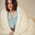 Chetna Pande Instagram - Courage doesn't always roar. Sometimes courage is the quiet voice the end of the day saying I will try again tomorrow. 🕰️⚡️