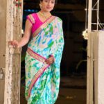 Deepika Singh Instagram - May Maa Laxmi and Lord Ganesha bless you with good health, happiness, success And prosperity. I wish all your wishes will come true, and you live all your dreams in the coming year…. Wishing you and your family a wonderful and cheerful Diwali. . . #saree @sinhavantika #happydiwali #festivevibes #family #deepikasingh