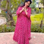 Deepika Singh Instagram - Someone : What makes you happy ? Me : Being honest, happy and keeping my inner child always alive 🥰 . . #gowiththeflow #love #trending #trendingreels #reels #deepikasingh