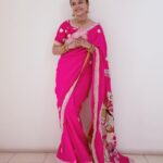 Devoleena Bhattacharjee Instagram - Shubho Durga Puja 🪷🙏🏻 . . . Wearing @sayantighoshdesignerstudio Photography - @akshayrathodphotography Make up & hair - @makeup_by__shraddha Jewellery by kameswari_jewellers_in Coordinated by @allboutcommunication . . #devoleena #durgapuja #durgapuja2022 #shasthi #navratri Mumbai - मुंबई