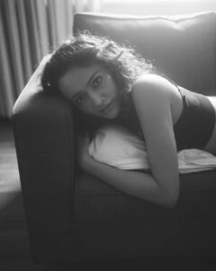 Dipannita Sharma Instagram - With Amazing @dipannitasharma
HMU - @akankshagg
.
.
.
#portrait #blackandwhite #india