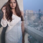 Disha Parmar Instagram - Senórita 🌺 . 📸 @iam_rajinamdar