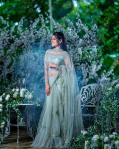 Divya Pillai Instagram - Don't compare her to sunshine and roses when she's clearly orchids and moonlight!😁

Bridal Outfit: @jeunemaree 🤍

MUA: @makeupartist_jyotibutola 🤍

Photography: @rejibhaskar_ 🤍

Video: @celestiamedia 
Editing: @ajitjess 

Decor: @st._martin_wedding_planners 
Bouquet: @azalea_wedding_gallery 

Venue: @town_not_far_away 

Concept &Styling: JeuneMaree Team

#bridalwear #bridalsarees #bridesofinstagram #bridesofindia #indianbride #beautiful #designersarees #fashionfashionphotography #fashiondesigner #fashionmodel #fashionista #designersarees #designerwear #kochi #jeunemaree #divyapillai #reelsoriginal #reels #reelsofinstagram #reelitfeelit #reelsindia #reelslovers #instagood
