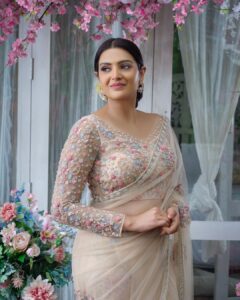 Divya Pillai Instagram - Bridal Outfit: @jeunemaree 🤍

MUA: @makeupartist_jyotibutola 🤍

Photography: @rejibhaskar_ 🤍

Video: @celestiamedia 
Editing: @ajitjess 

Decor: @st._martin_wedding_planners 
Bouquet: @azalea_wedding_gallery 

Venue: @town_not_far_away 

Concept &Styling: JeuneMaree Team

#bridalwear #bridalsarees #bridesofinstagram #bridesofindia #indianbride #beautiful #designersarees #fashionfashionphotography #fashiondesigner #fashionmodel #fashionista #designersarees #designerwear #kochi #jeunemaree #divyapillai #reelsoriginal #reels #reelsofinstagram #reelitfeelit #reelsindia #reelslovers #ınstagood