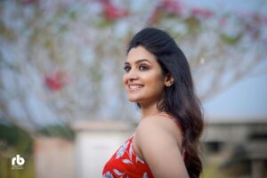 Divya Pillai Instagram - There is always a reason to smile 💟 find it! 

📸 @rejibhaskar_ 
👗 @stylethaara 
💄 @makeupbytonymua 

#love #photoshoot #fun #happiness #photooftheday #photography #smiles #instagood #instagram #instapic