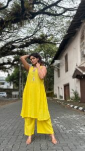 Divya Pillai Instagram - दिलबर
.
@pillaidivya💛
.
.
#coord #coordset #2piecesuits #tunic  #trousers #divyapillai #neonyellow #casualstyle #dresstoimpress #yellow #semiformal #instagood #instadaily #explorepage #casualoutfit #beauty #love #instaexplore #saltstudio #bestboutiqueinkochi
