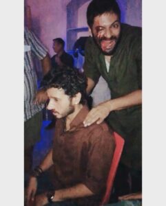 Divyenndu Instagram - Peechey se vaar ya 
Peechey se pyaar
Jee haan.. aaj hai Shaniwaar
Yahi hai kahani of MIRZAPUR
Kabhie Pyaar toh Kabhie Waar!!!!!
 
Toh iss Kavita ko aage badhaieye 
Aur dikha dijiye aap hain kitne samajhdaar!!!

Pic courtesy by Golu @battatawada 
Mera saathi @alifazal9 

@primevideoin @excelmovies @yehhaimirzapur