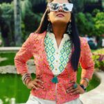 Gulki Joshi Instagram - When you pose for #yourself 😂😂 #crazytimes #realme #crazyme #havsomefum #mxplayer #bhaukal #season2 #comingsoon