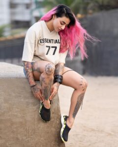 Gurbani Judge Instagram - Sporty, stylish, comfortable and chic. The new Literide 360 is just what I need to level up 
my game🔥

Available at @crocsindia online and offline stores.

#Crocs #Literide360 

 💁🏻‍♀️ @amitthakur_hair 
💄 @mehrasilky 
📷 @imrankhans24